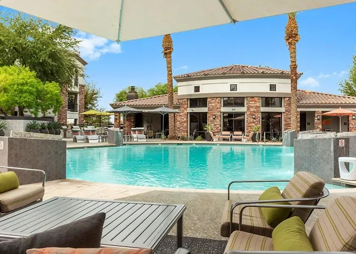 Two Cozysuites By The Stadium With Pool 4 & 18 * Glendale